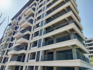 河南别墅阳台护栏栅栏多少钱一米，都有高度和间距有什么要求